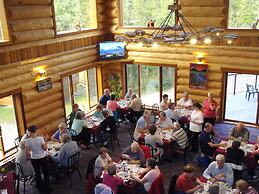 Northern Rockies Lodge