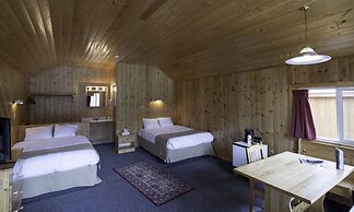 Northern Rockies Lodge