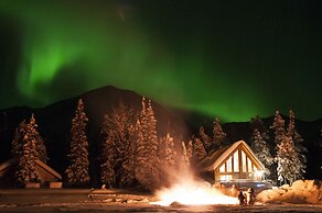 Northern Rockies Lodge