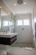 Sea Breeze Guesthouse