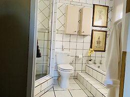 Ama Zulu Guesthouse and Safaris