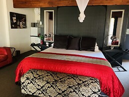 Ama Zulu Guesthouse and Safaris