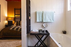 Ama Zulu Guesthouse and Safaris