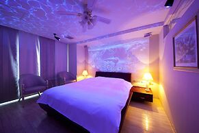 V Hotel - Adults Only