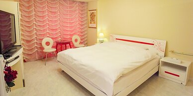 V Hotel - Adults Only