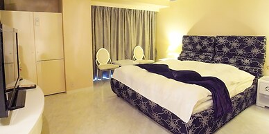 V Hotel - Adults Only