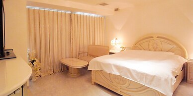 V Hotel - Adults Only