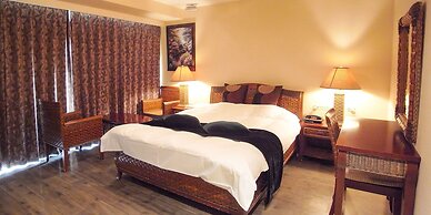 V Hotel - Adults Only