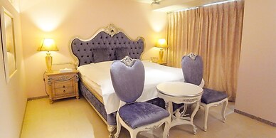 V Hotel - Adults Only