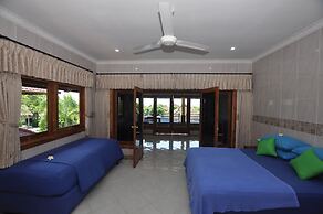 Tulamben Wreck Divers