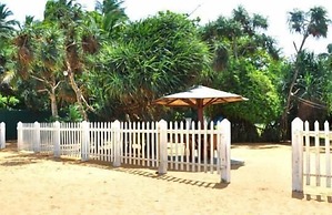 Green Shadows Beach Hotel