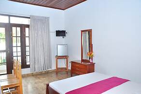 Green Shadows Beach Hotel