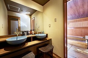 Shima-Onsen Toshimaya