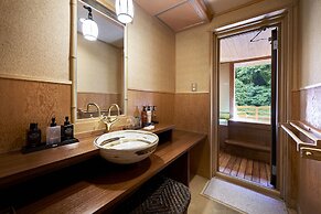 Shima-Onsen Toshimaya