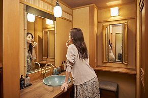 Shima-Onsen Toshimaya