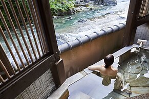 Shima-Onsen Toshimaya