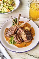 Residence Inn Chicago Downtown Magnificent Mile