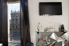 Piazza Castello Suite