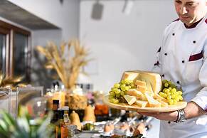 Gkeea Boutique Hotel