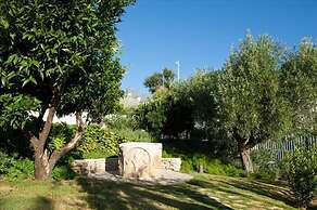 Baia Delphis Resort