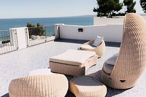 Baia Delphis Resort