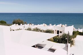 Baia Delphis Resort