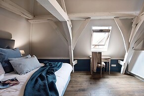 Ganda Rooms & Suites