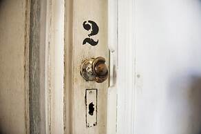 Ganda Rooms & Suites