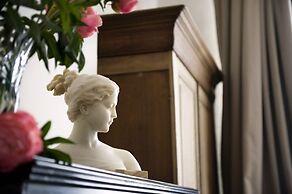 Ganda Rooms & Suites