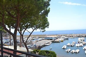 Sea Breeze Residence