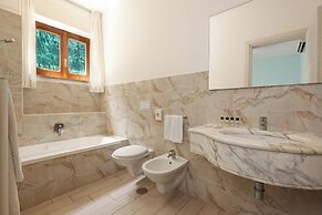 Sea Breeze Residence