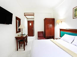 Puri Jaya Hotel