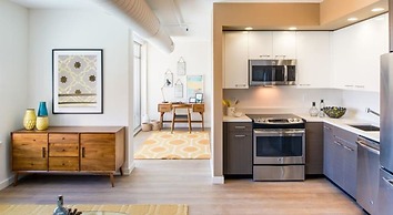 Bridgestreet the View at Liberty Center