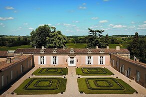 Château Fombrauge - Bernard Magrez Luxury Wine Experience