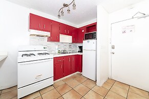 Art Deco Ocean Walk Apartments