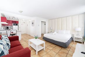 Art Deco Ocean Walk Apartments