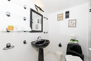 Art Deco Ocean Walk Apartments