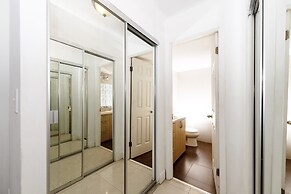 Art Deco Ocean Walk Apartments