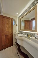 La Villa Luz Adults Only