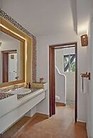 La Villa Luz Adults Only