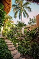 La Villa Luz Adults Only