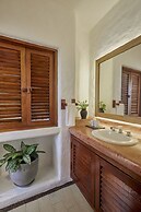 La Villa Luz Adults Only