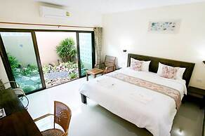 Baan Na Khon Hotel