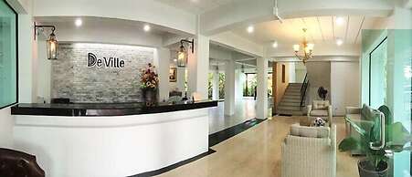 De Ville Nakhon