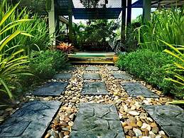 Chomphu Resort Khaolak