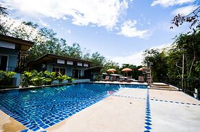 Chomphu Resort Khaolak