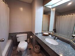Khanom Golden Beach Hotel