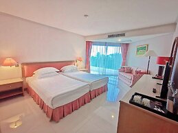 Khanom Golden Beach Hotel