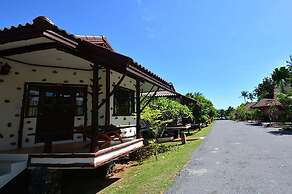 Alongkot Beach Resort Khanom