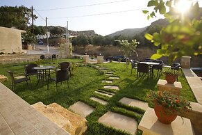 Agarathos Traditional Rooms